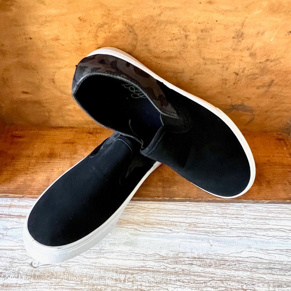 Zoey Slip-on Shoes, Black with Camouflage Pattern, “Alex” Size 9, New!
